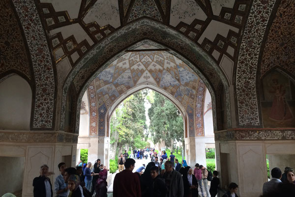 حضور گسترده گردشگران نوروزي در اصفهان