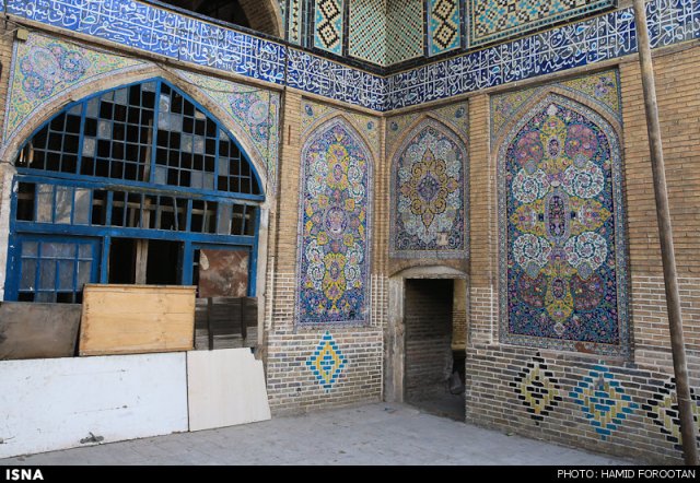 مسجد حاج رجبعلی در آستانه فروپاشي
